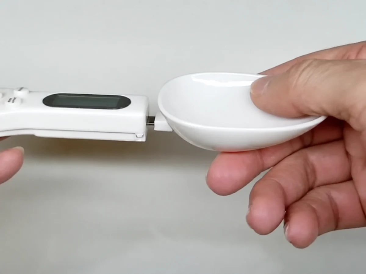 Attaching the spoon head to the ApexTools Digital Spoon Scale